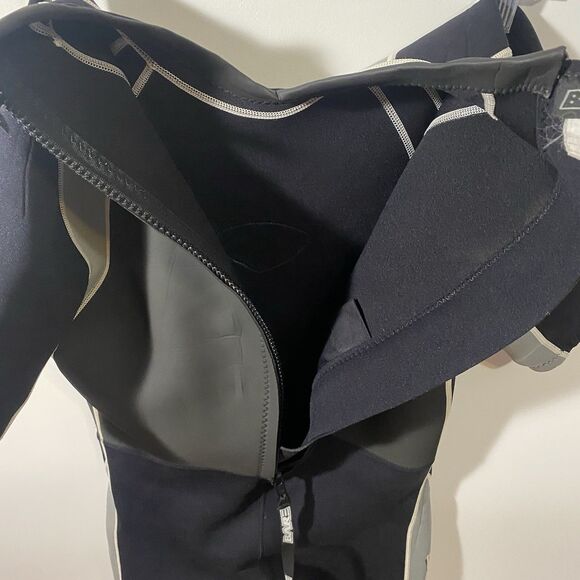 BARE Wetsuit Women's Size XL Wake Shorty Stretch Beach Vacation Workout - Picture 6 of 12